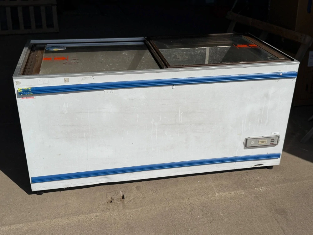 Prosklený pultový mrazák AHT 175x80x85cm
