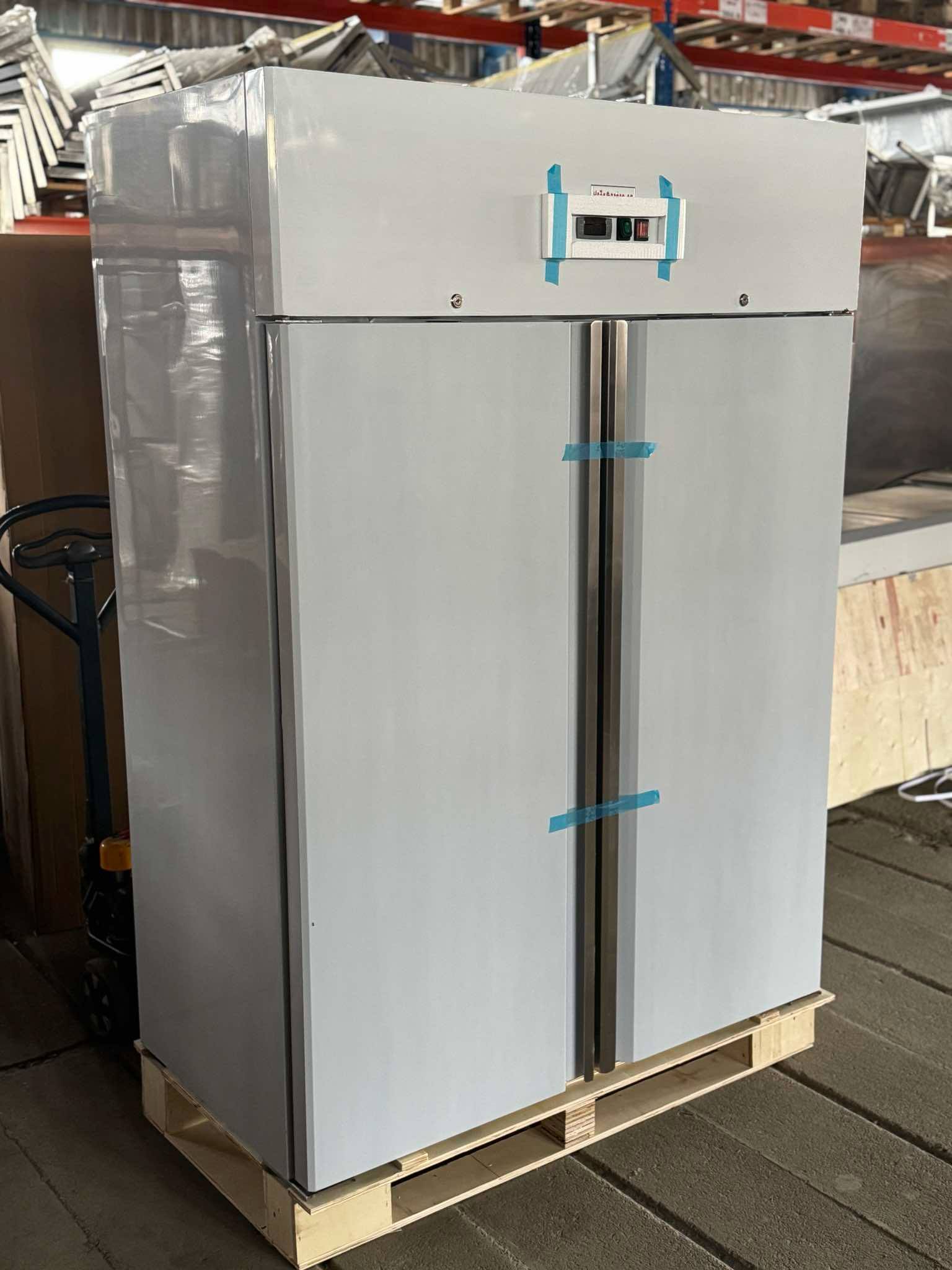 Nerezový mrazák 134x71x201cm