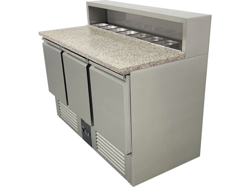 Chladicí stůl se saladetou - 1,37 x 0,7 m - se 3 dvířky