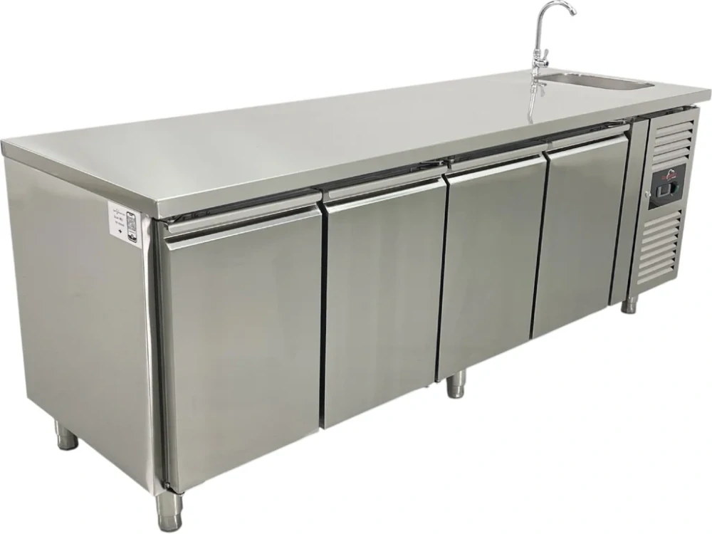 Chladicí stůl - 2 230 x 700 mm - s dřezem a se 4 dvířky