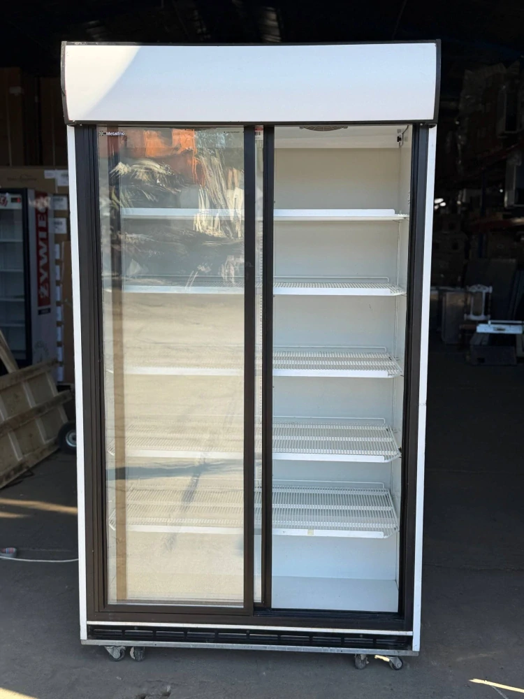 Prosklená chladicí lednice dvoudveřová 124x75x222