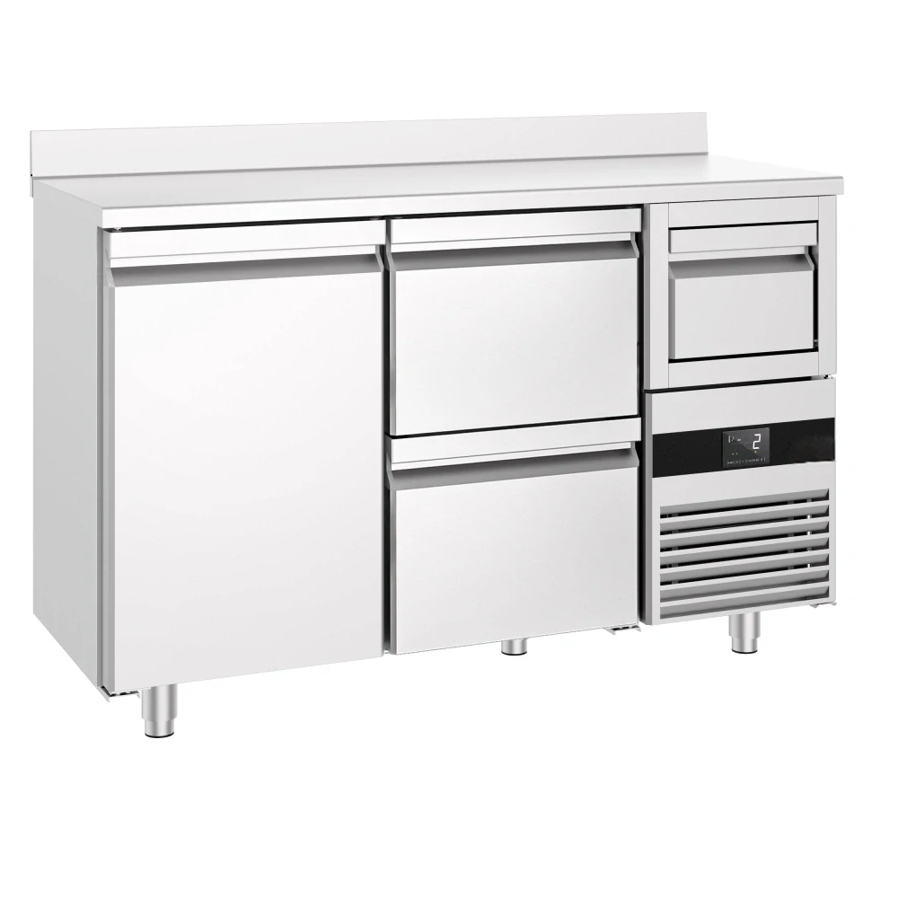 Barový chladicí stůl PREMIUM - 1580x600 mm - s 1 dveřmi, 2 zásuvkami, zadní lištou & odklepávačem na kávu