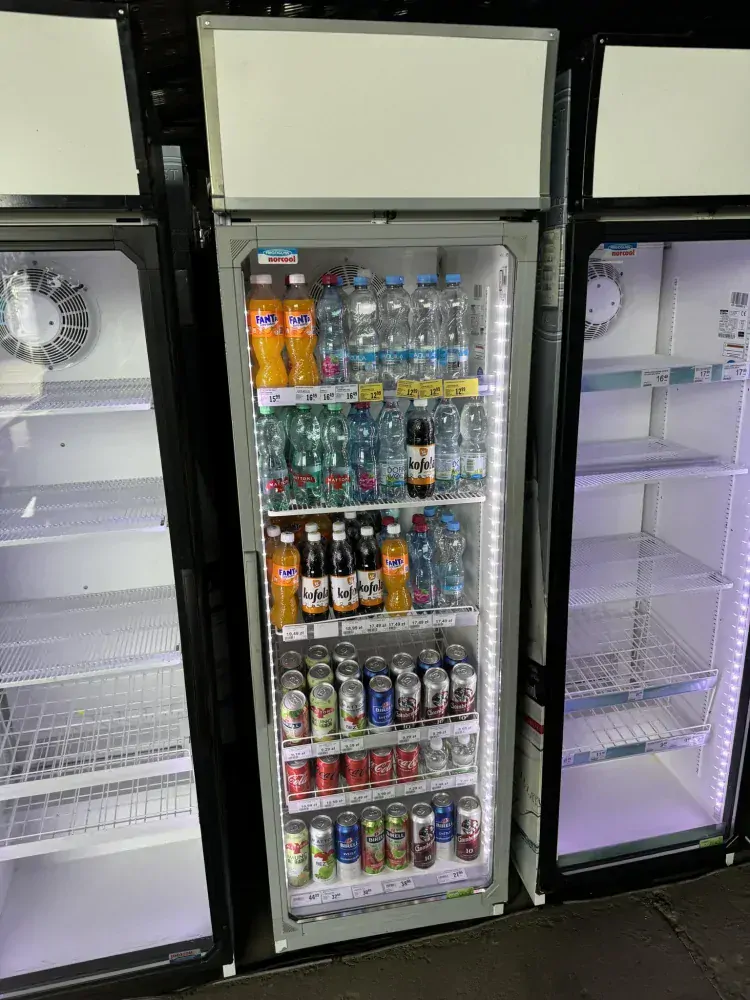 Prosklená chladicí lednice