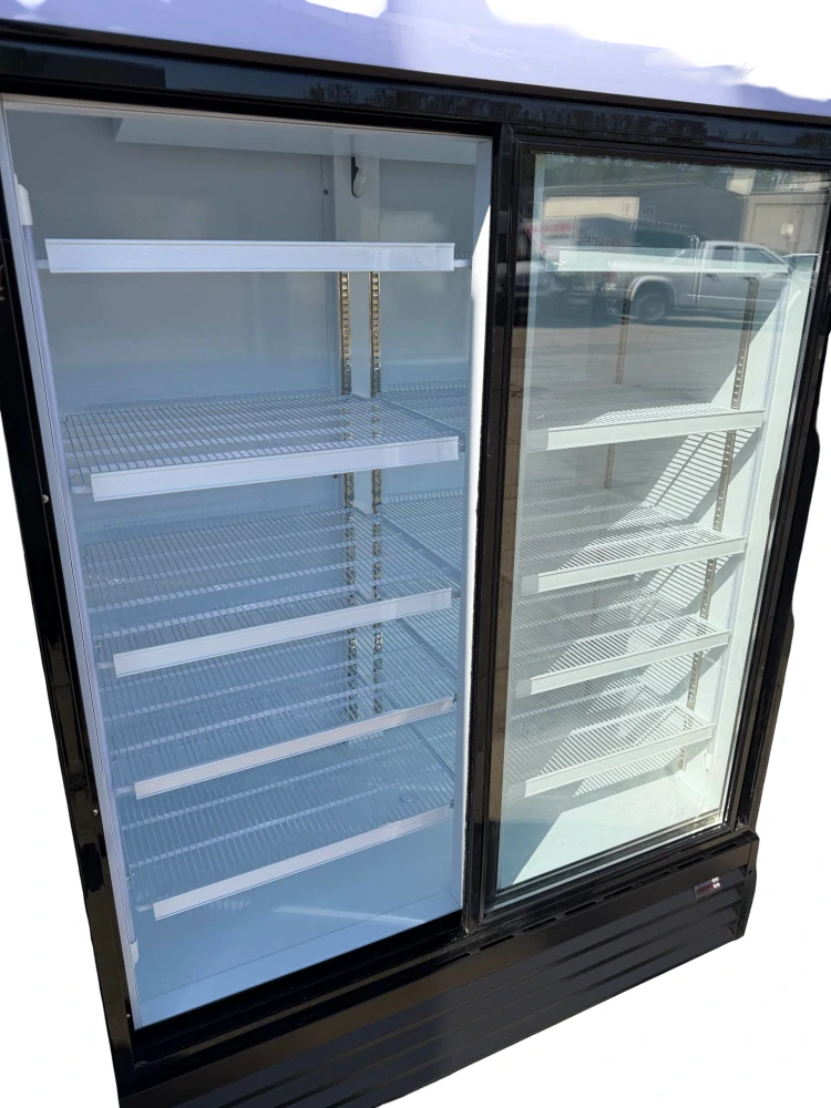 Prosklená dvoudveřová chladicí lednice 1241 l – velkokapacitní gastro lednice s LED osvětlením