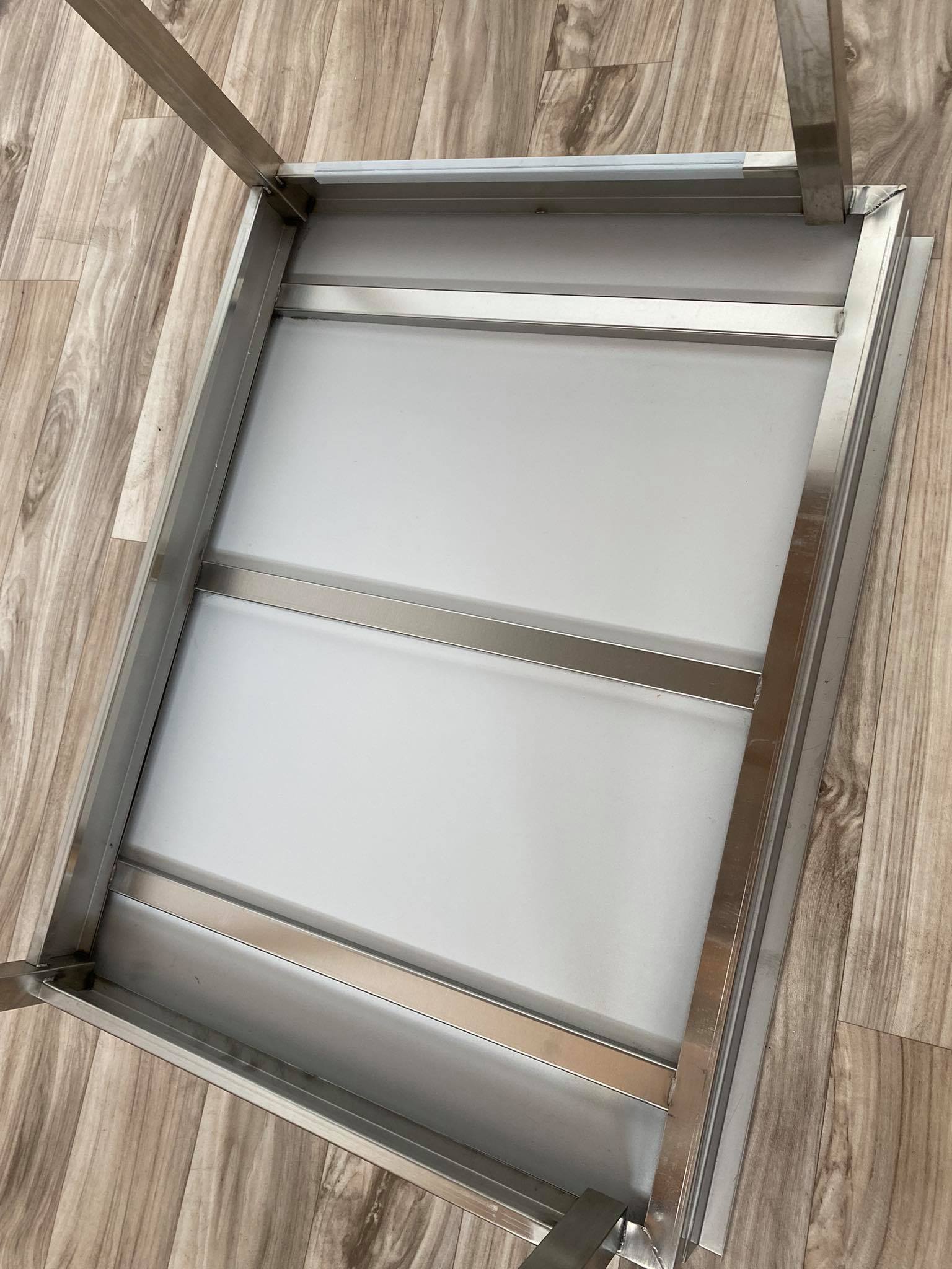 Nerezový stůl s policí 50x70x85cm