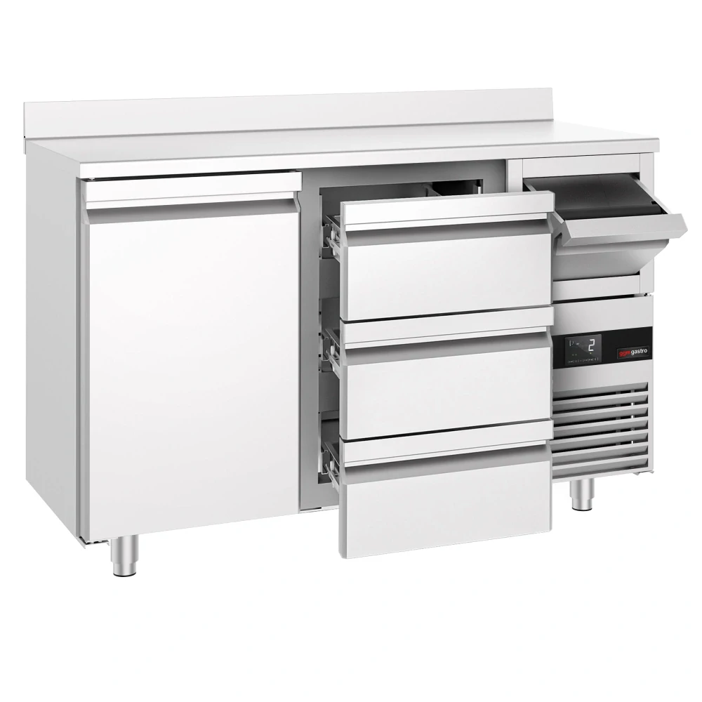 Barový chladicí stůl PREMIUM - 1580x600 mm  - s 1 dveřmi, 3 zásuvkami, zadní lištou & odklepávačem na kávu