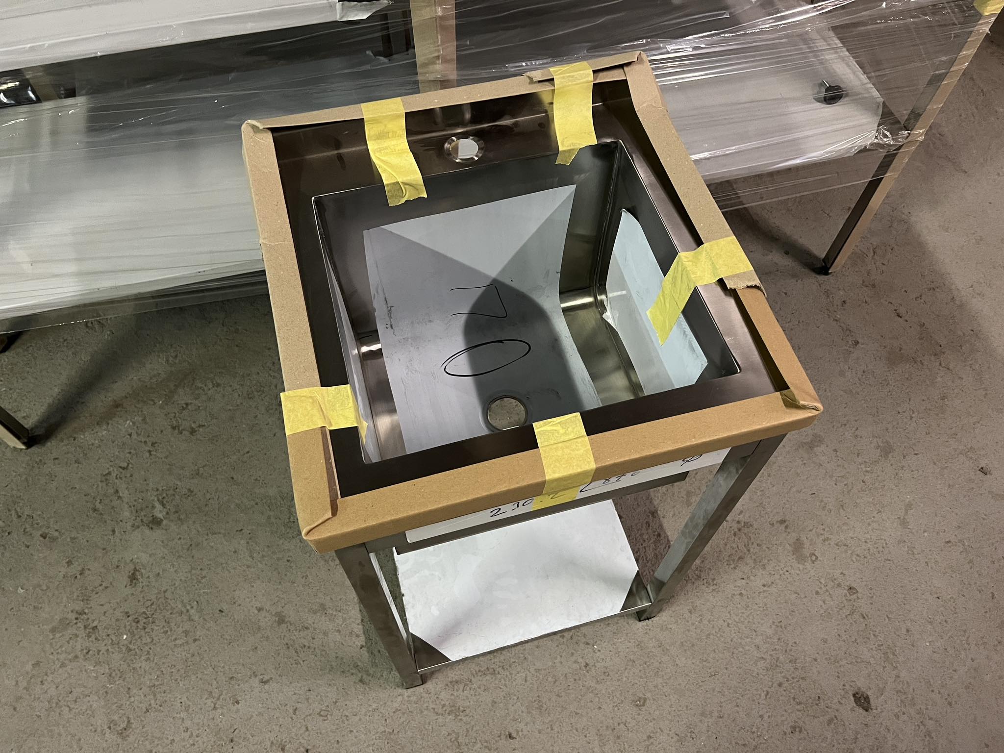 Nerezový dřez svařovaný 50x50x85cm, (dřez 38x35x30cm)