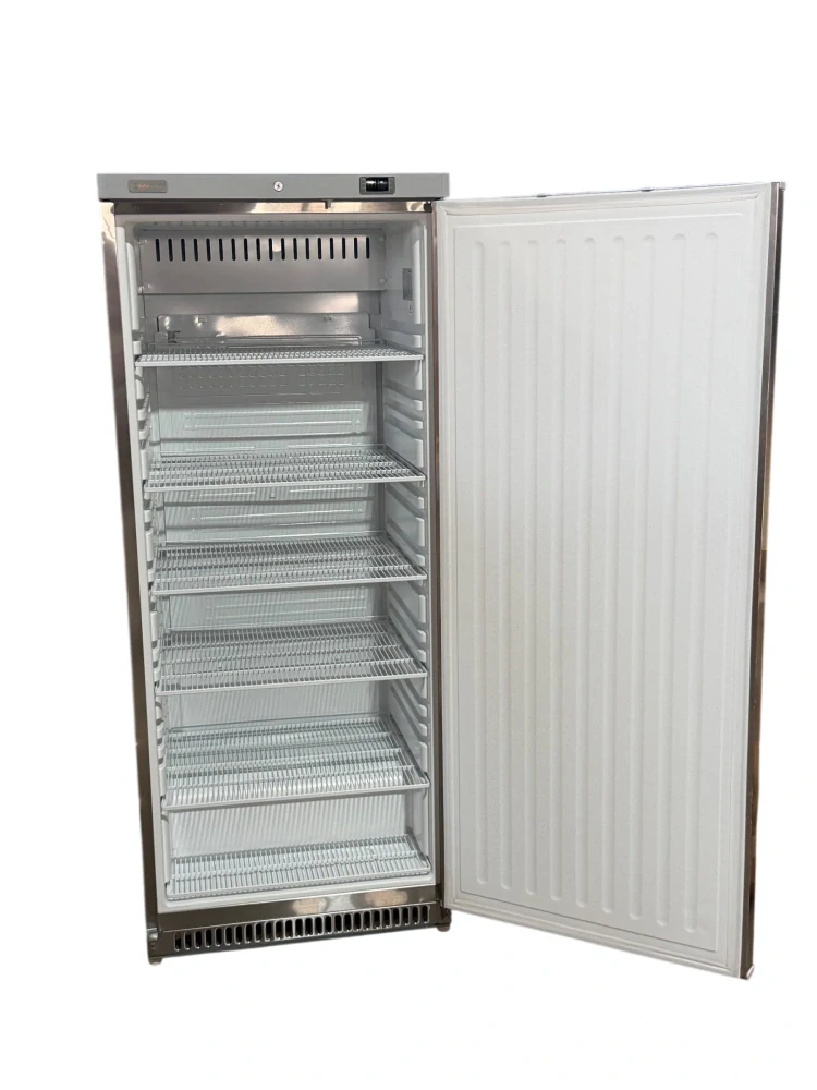Nerezová lednice 600 litrů