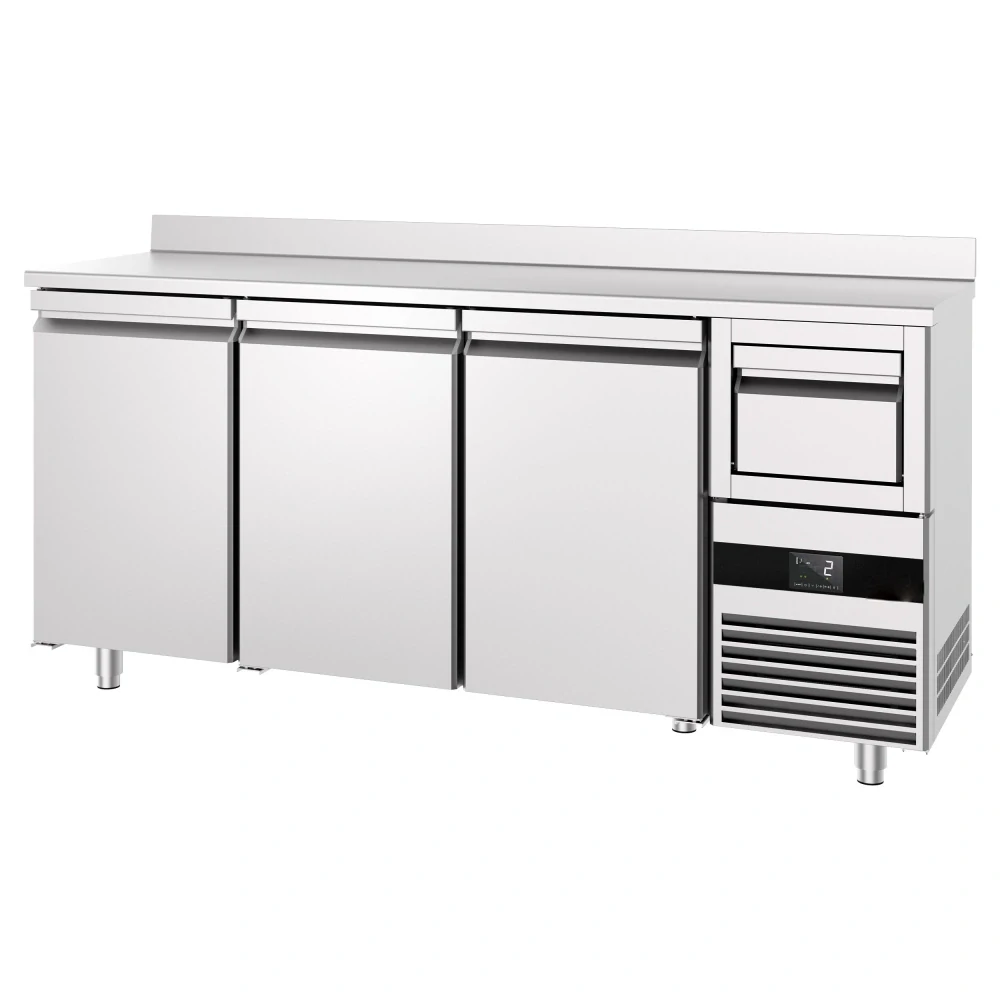 Barový chladicí stůl PREMIUM - 2135x600 mm - se 3 dveřmi, zadní lištou & odklepávačem na kávu
