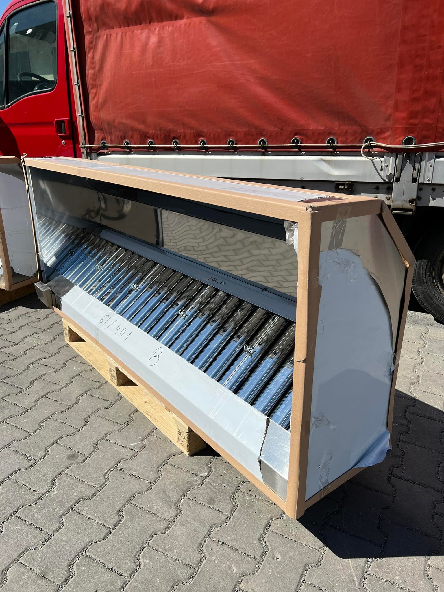 Nástěnná digestoř s filtrem 295x90x40cm