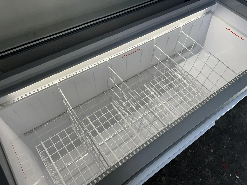 Prosklený pultový mrazák 170x75x89 cm