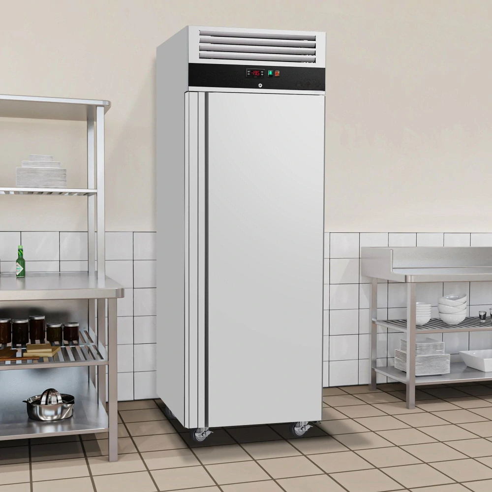 Nerezová mrazicí skříň ECO - GN 2/1 - 740 mm - 352 l - až -22 °C - s 1 dveře - Digitální termostat; Uzamykatelné dveře; Samozavírací dveře; Ventilované chlazení; Automatické odmrazování; Kolečka - Černá fronta