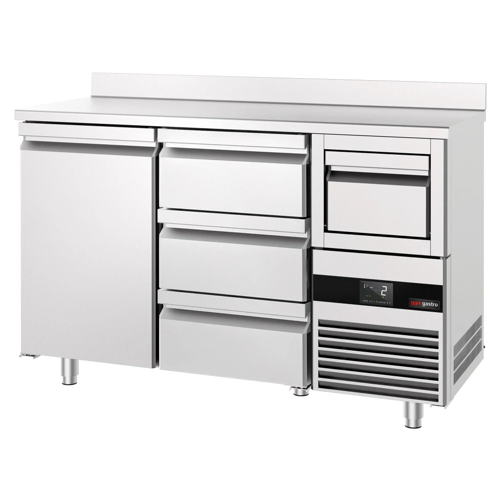Barový chladicí stůl PREMIUM - 1580x600 mm  - s 1 dveřmi, 3 zásuvkami, zadní lištou & odklepávačem na kávu