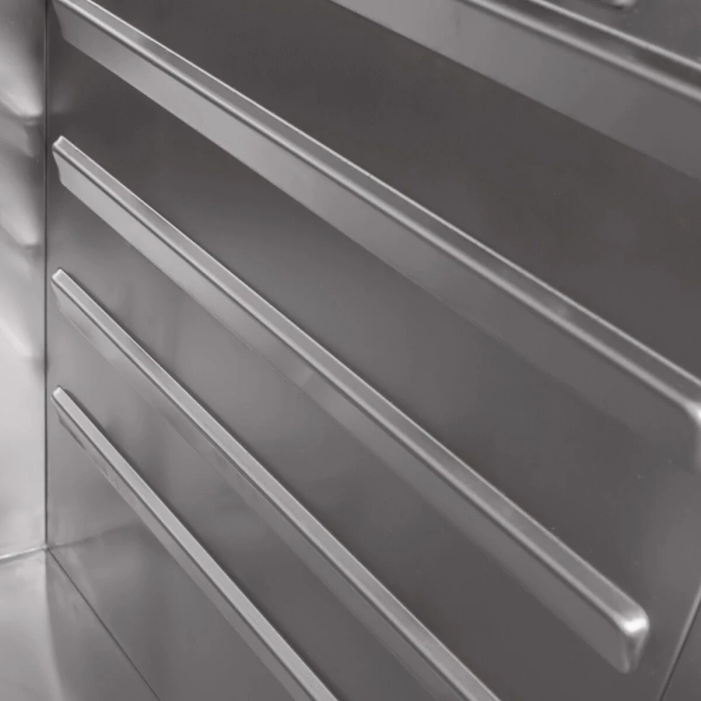 Nerezová chladicí skříň PREMIUM PLUS - GN 2/1 - 1385 mm - 1240 l - až +8 °C - s 4 poloviční dveře - Digitální termostat; Samozavírací dveře;…