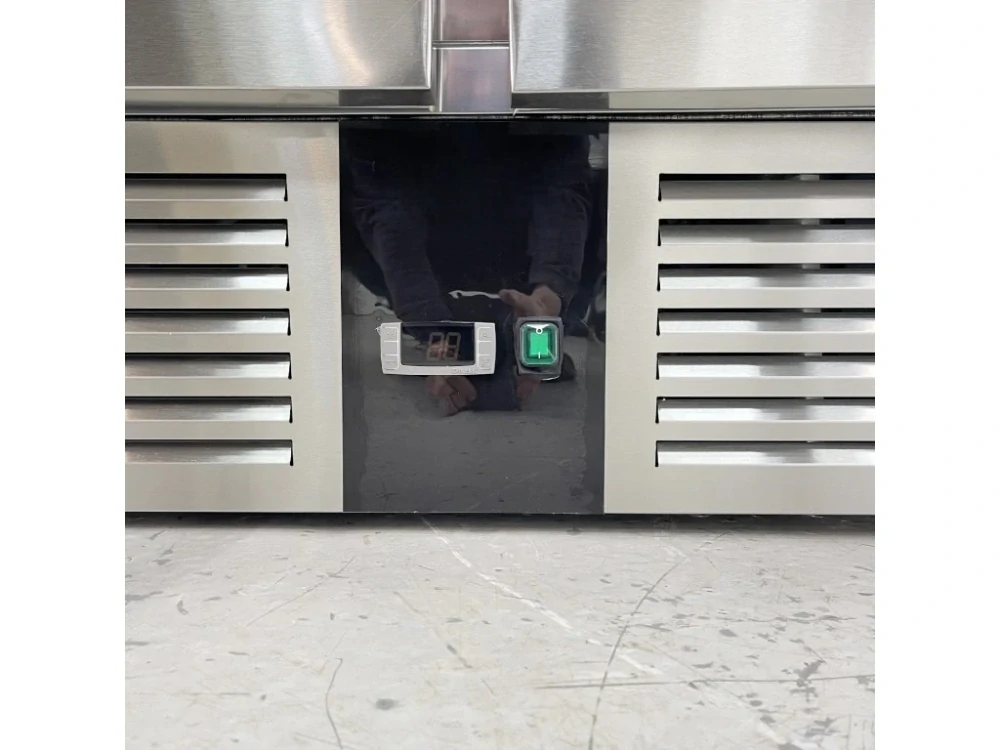 Chladící stůl 0,9 x 0,7 m - se 2 dveřmi