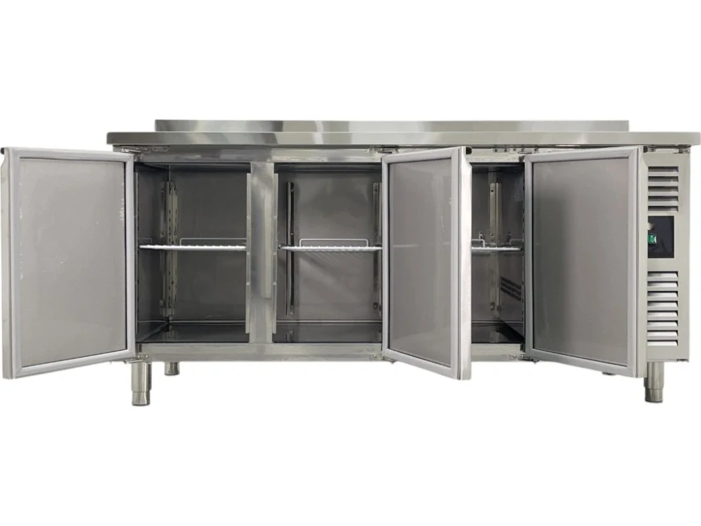 Chladicí stůl se 3 dveřmi a zadním lemem