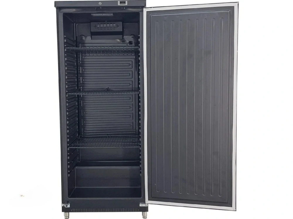 Černá lednice 600 litrů