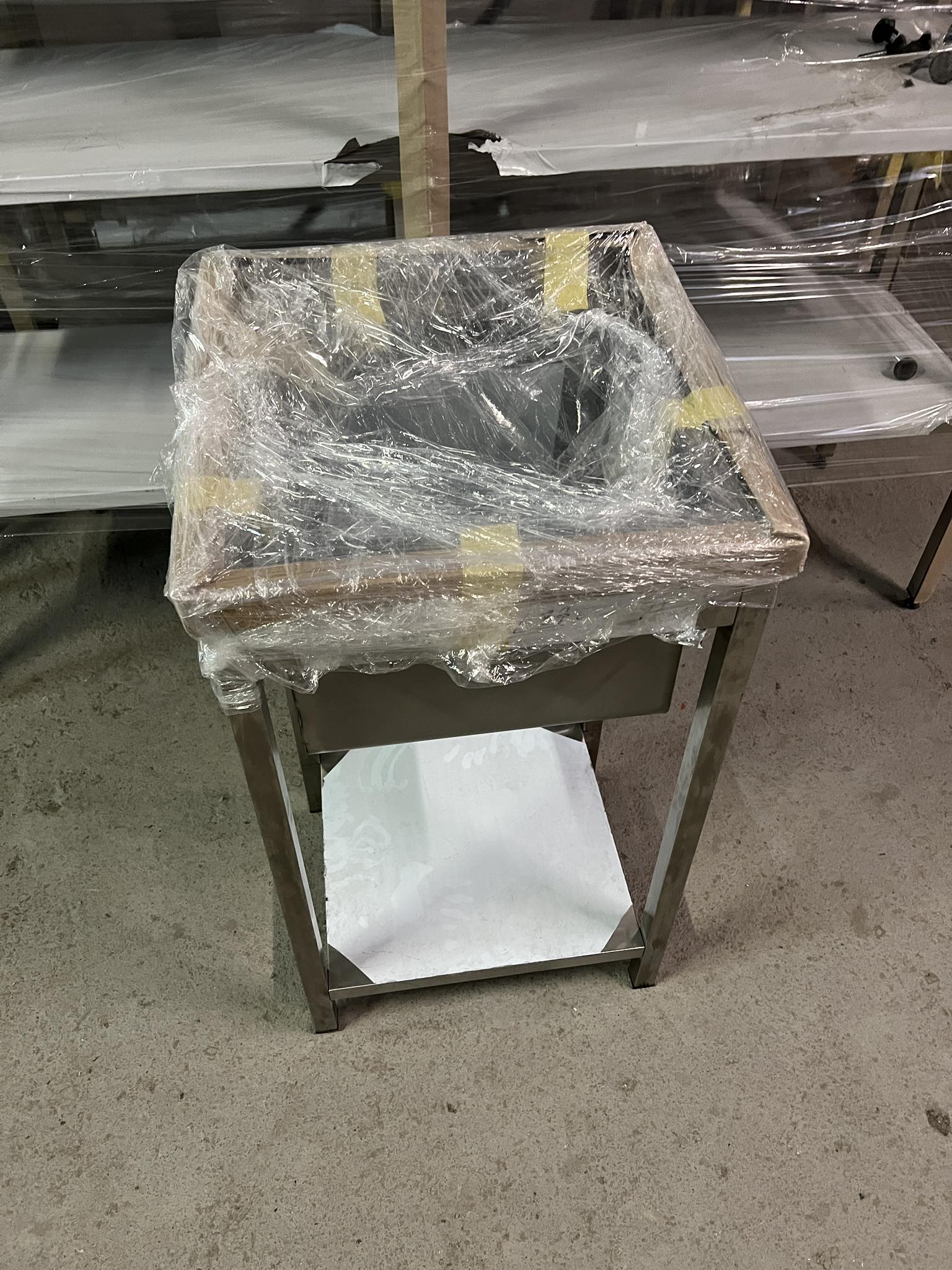 Nerezový dřez svařovaný 50x50x85cm, (dřez 38x35x30cm)