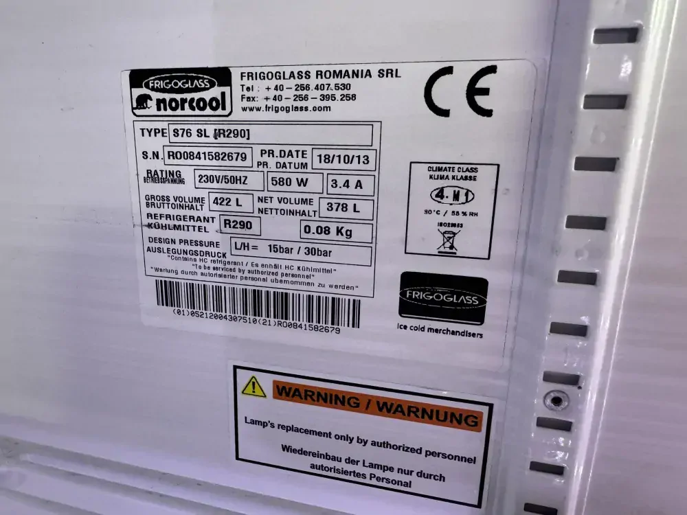 Prosklená chladicí lednice