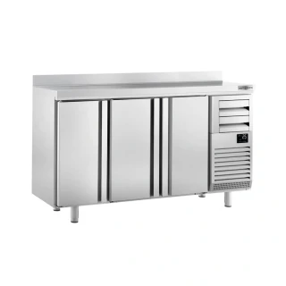 Barový chladicí stůl PREMIUM PLUS - 1960x600 mm - 520 l - se 3 dveřmi, 2 zásuvkami & zadním lemem